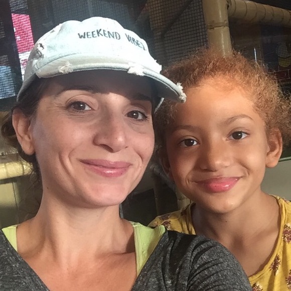 Meet your Posher, Jennifer - Picture 1 of 1